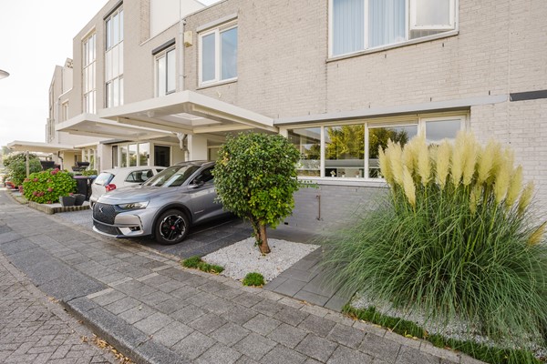 Medium property photo - Marga Klompéstraat 53, 3207 DD Spijkenisse